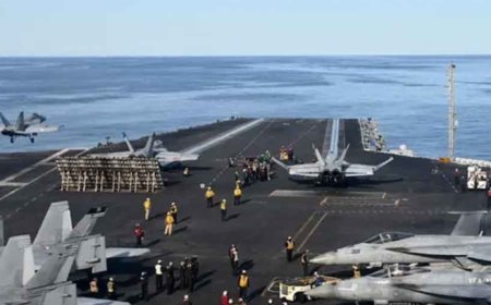 ভেনেজুয়েলা ইস্যুতে দক্ষিণ আমেরিকায় মার্কিন রণতরী: শক্তি প্রদর্শন না নিরাপত্তা কৌশল?  দক্ষিণ আমেরিকায় ভেনেজুয়েলাকে ঘিরে উত্তেজনা বাড়ার মধ্যে যুক্তরাষ্ট্রের ‘ইউএসএস জেরাল্ড আর. ফোর্ড’ মোতায়েনকে বিশ্লেষকরা দেখছেন দ্বৈত বার্তা হিসেবে—একদিকে পশ্চিম গোলার্ধে শক্তি প্রদর্শন, অন্যদিকে রুশ ও চীনা প্রভাব মোকাবিলার কৌশল।