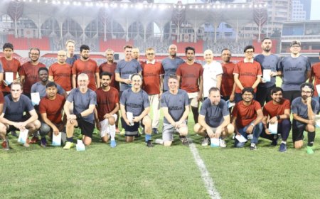 কুটনৈতিকদের সাথে সরকারের সম্পর্ক উন্নয়নে প্রীতি ফুটবল ম্যাচ আয়োজন করে যুব ও ক্রীড়া মন্ত্রণালয়।