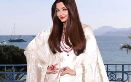 ৫২-তে ঐশ্বরিয়া রাই: সৌন্দর্যের দীপ্তি এখনো অমলিন