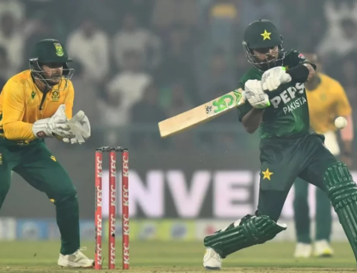 বাবরের আরেকটি রেকর্ডের দিনে সিরিজ জিতলো পাকিস্তান