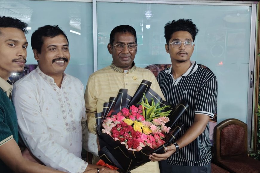 ঢাকাস্থ মঠবাড়িয়া ছাত্রকল্যাণ সমিতির উদ্যোগে জননেতা মনিরুজ্জামান মাতুব্বরের জন্মদিন উদযাপন 🎂 স্থানঃ চারুলতা রেস্তোরাঁ, কাওরানবাজার ঢাকা।