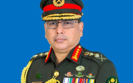 একবিংশ শতাব্দীর চ্যালেঞ্জ মোকাবিলায় প্রস্তুত থাকুন': ইস্ট বেঙ্গল রেজিমেন্টের প্রতি সেনাবাহিনী প্রধান