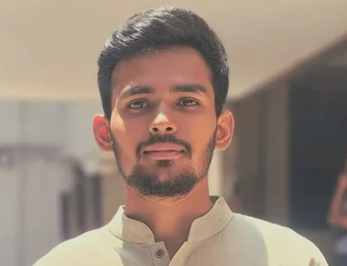 মনোনয়ন ফরম সংগ্রহ করলেন আসিফ মাহমুদ