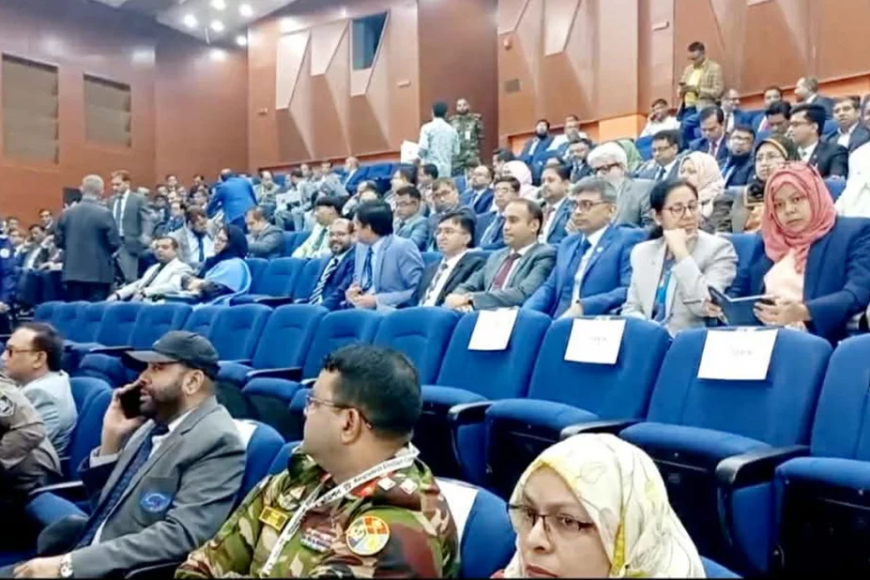 ইসির সম্মেলনে পুলিশের ম্যাজিস্ট্রেসি পাওয়ার চাইলেন এসপিরা